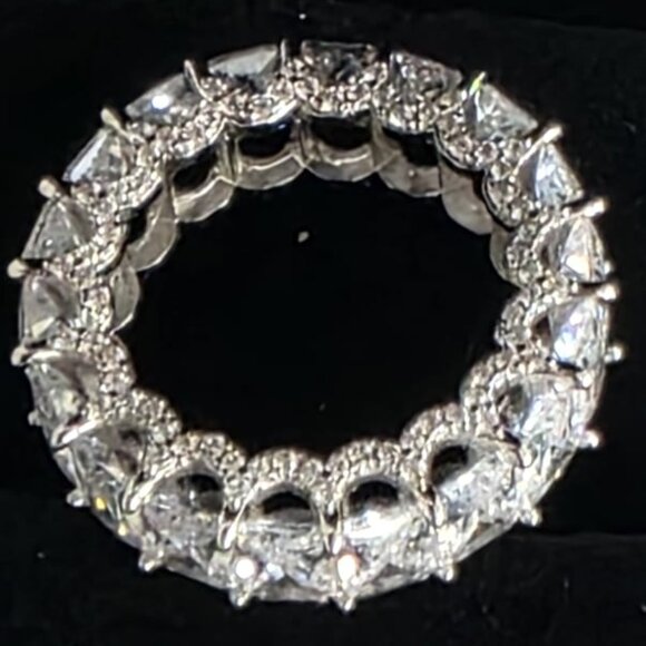 RADIANT CUT RING SET! ๐๐๐ - Picture 4 of 10